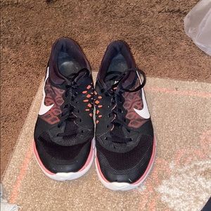 Nike women’s runner shoes